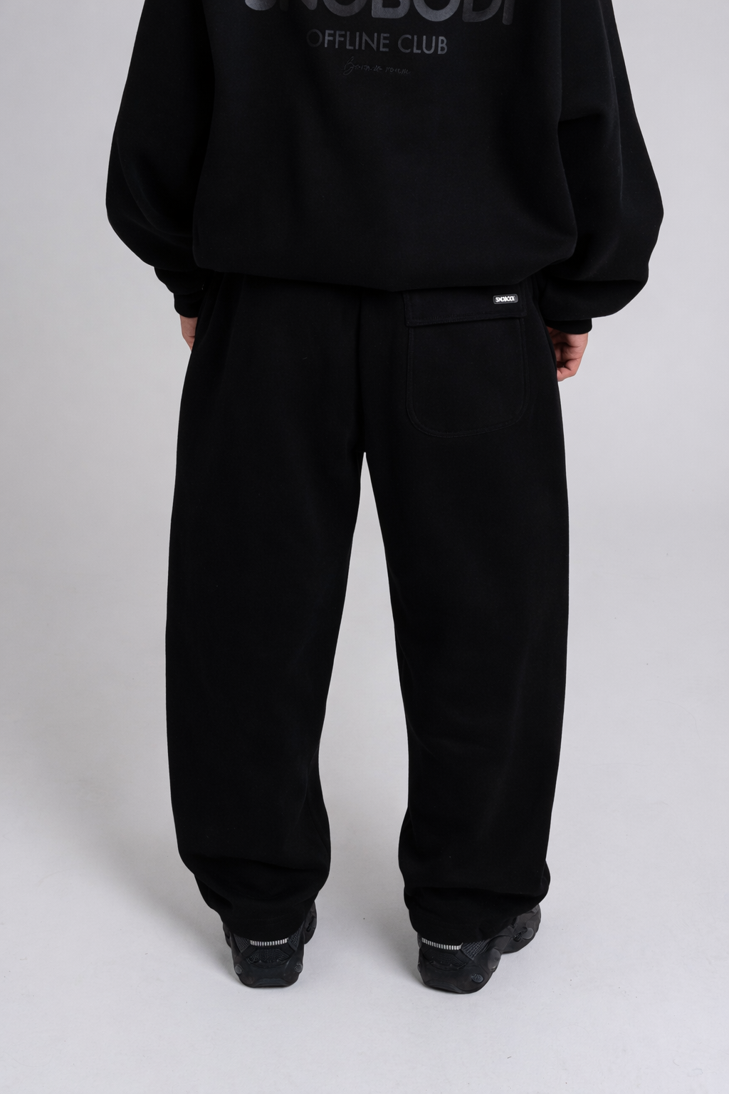 Offline Trackies - Black
