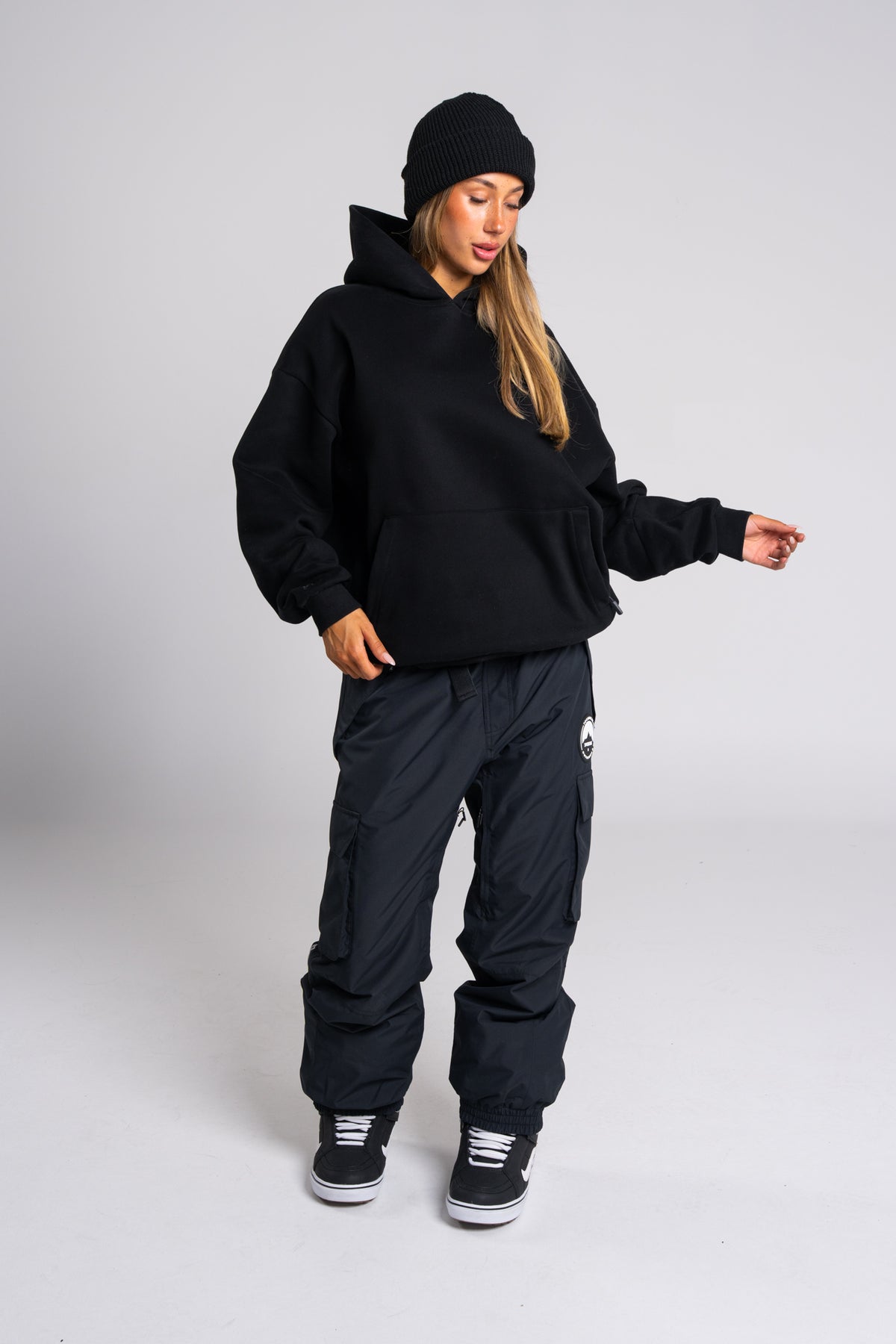 North Hoodie - Black